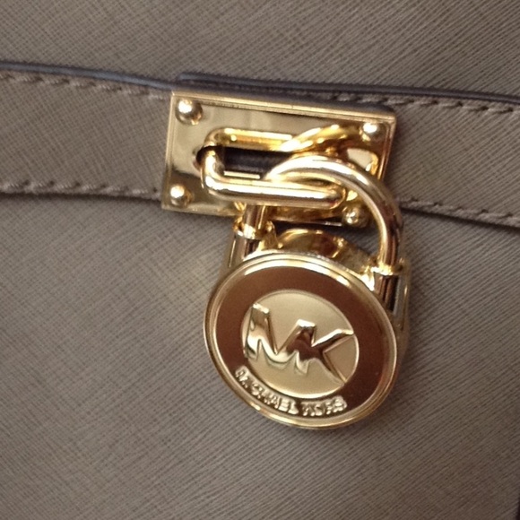 NWT‎ Michael KORS Purse/ Satchel - Picture 2 of 14